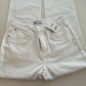 Women’s Zara Straight leg White Jeans